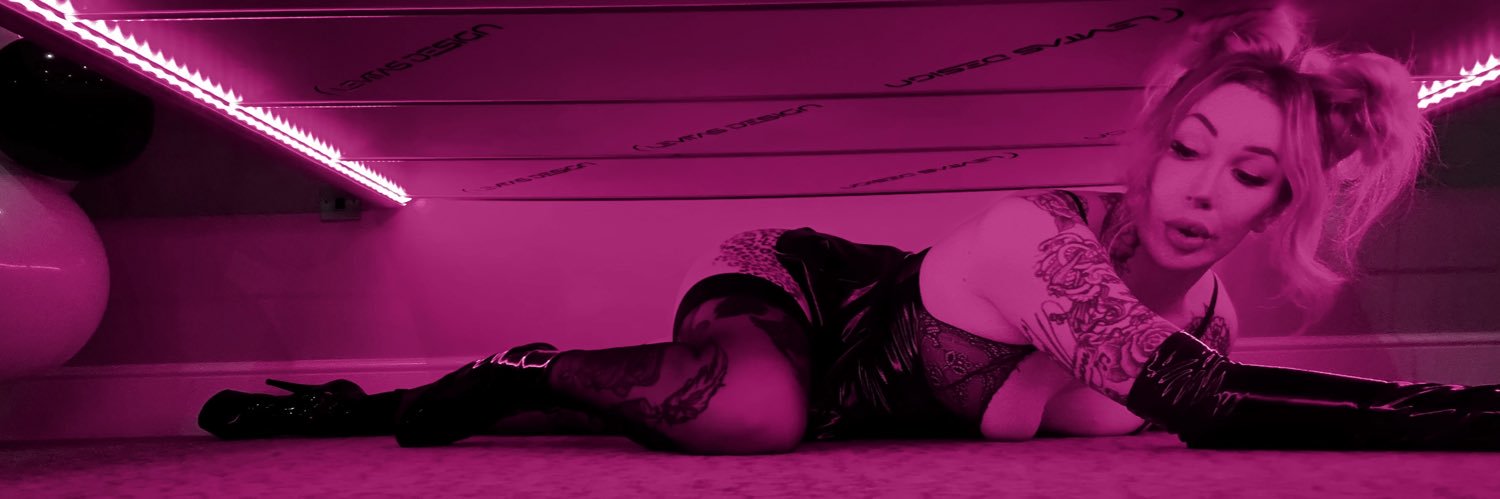 𝖗 𝖚 𝖇 𝖇 𝖊 𝖗 𝖗 𝖔 𝖘 𝖊's banner
