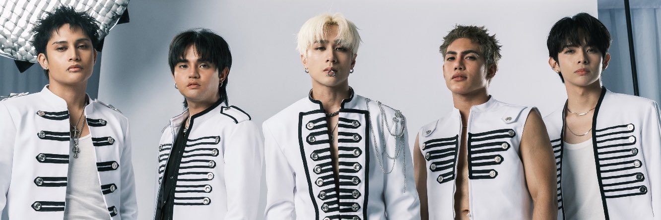 r.m. 🍂's banner