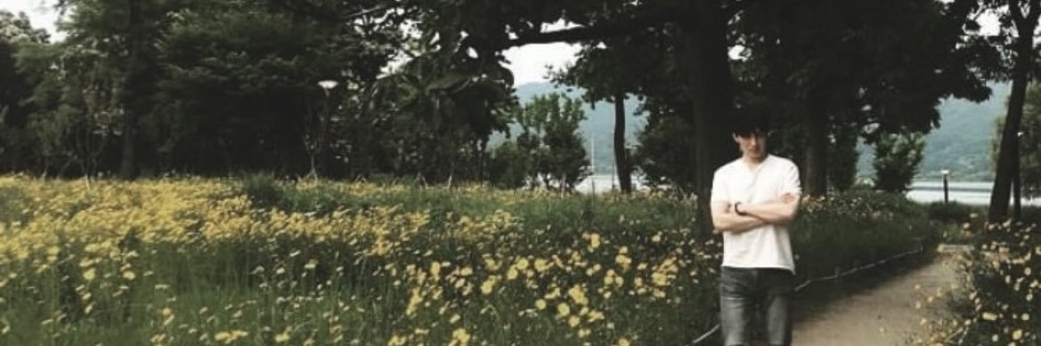 초's banner