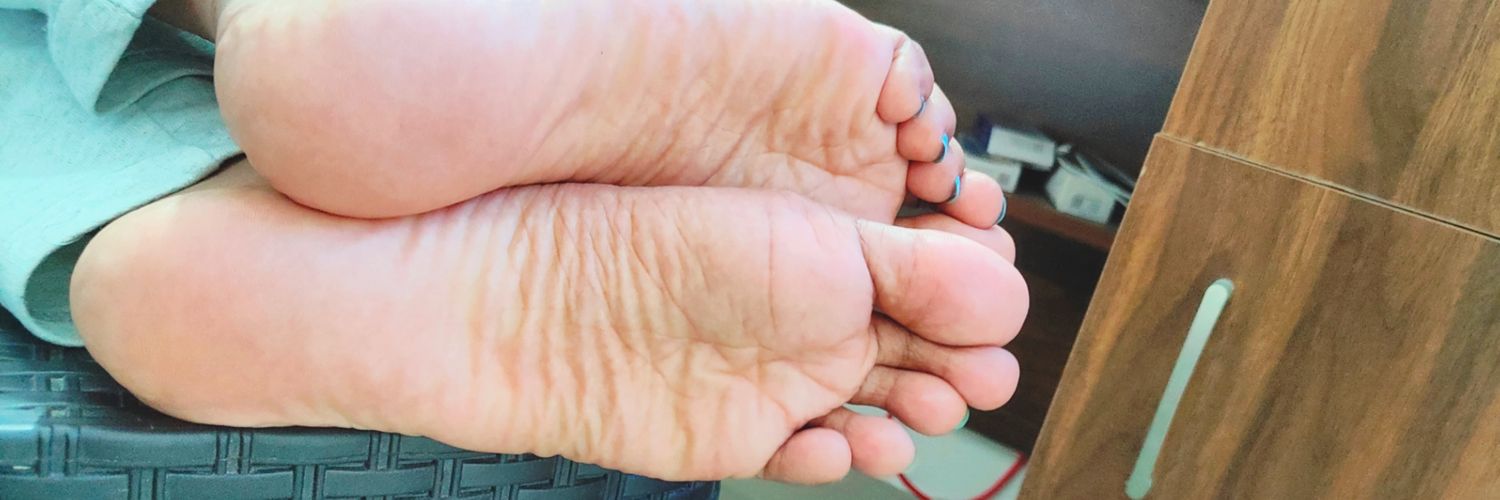 PrettyIndianFeet's banner