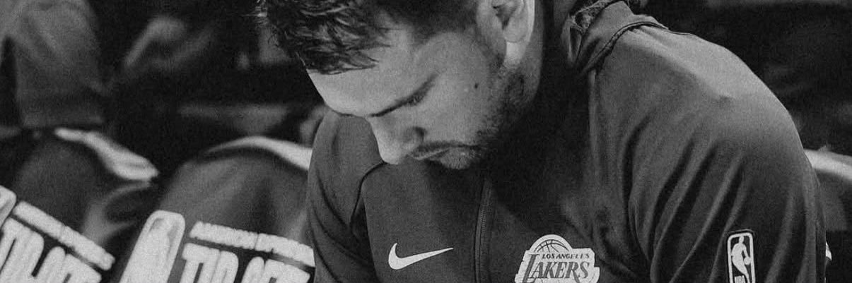 Showtime Luka's banner