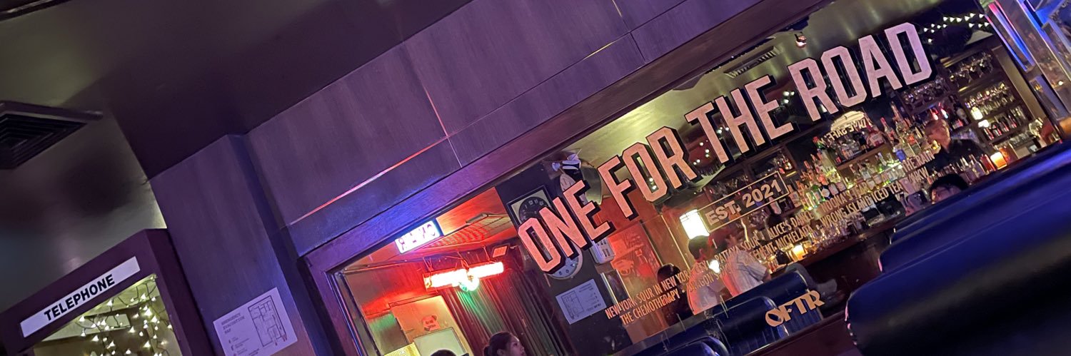 T's banner