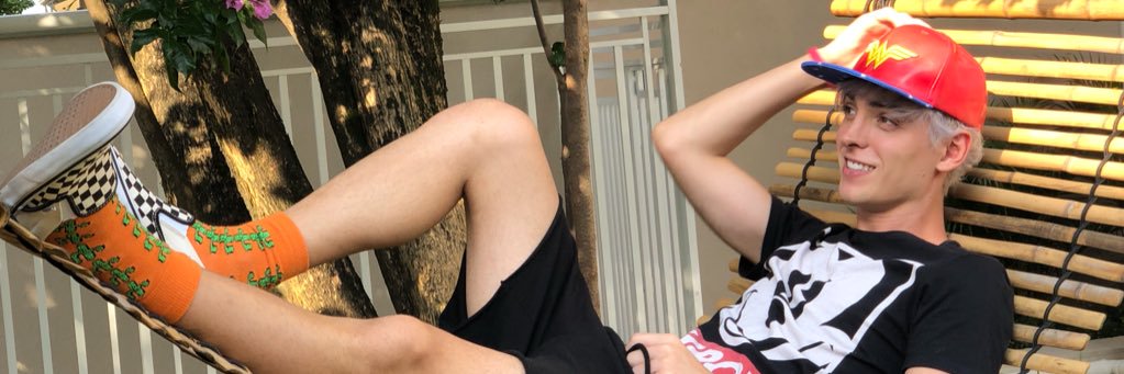 pagani bem que mal tem's banner