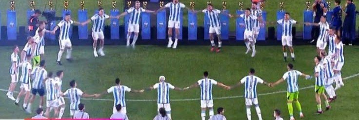 juli 🇦🇷✨'s banner