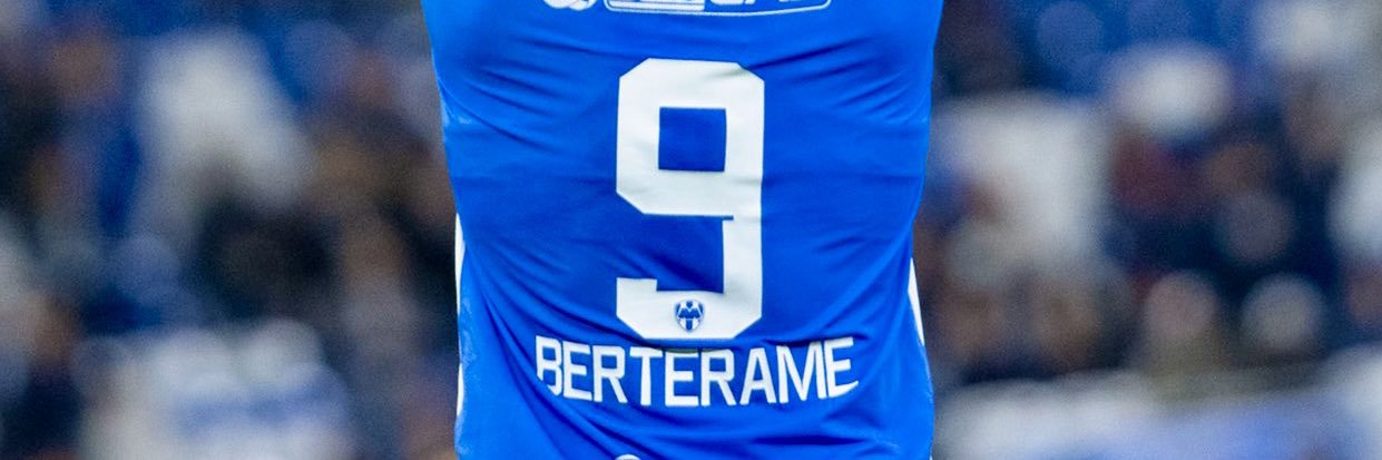Paulina Fortozo 🇫🇮💙's banner