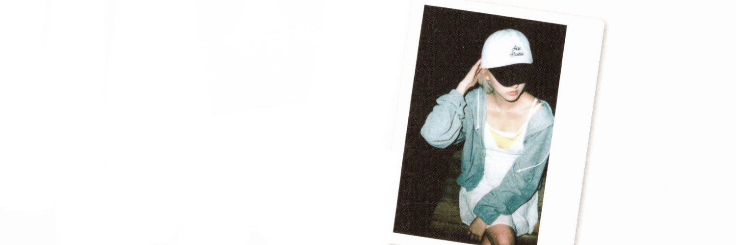 .9˚ᶜ's banner