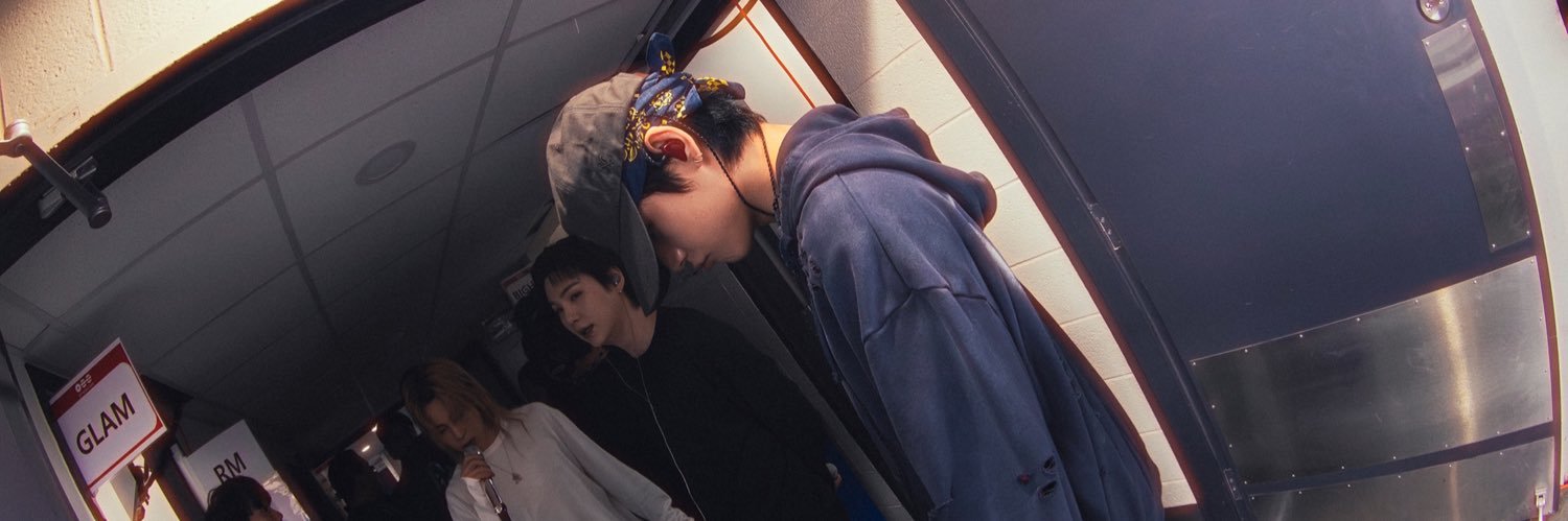 ツキ's banner