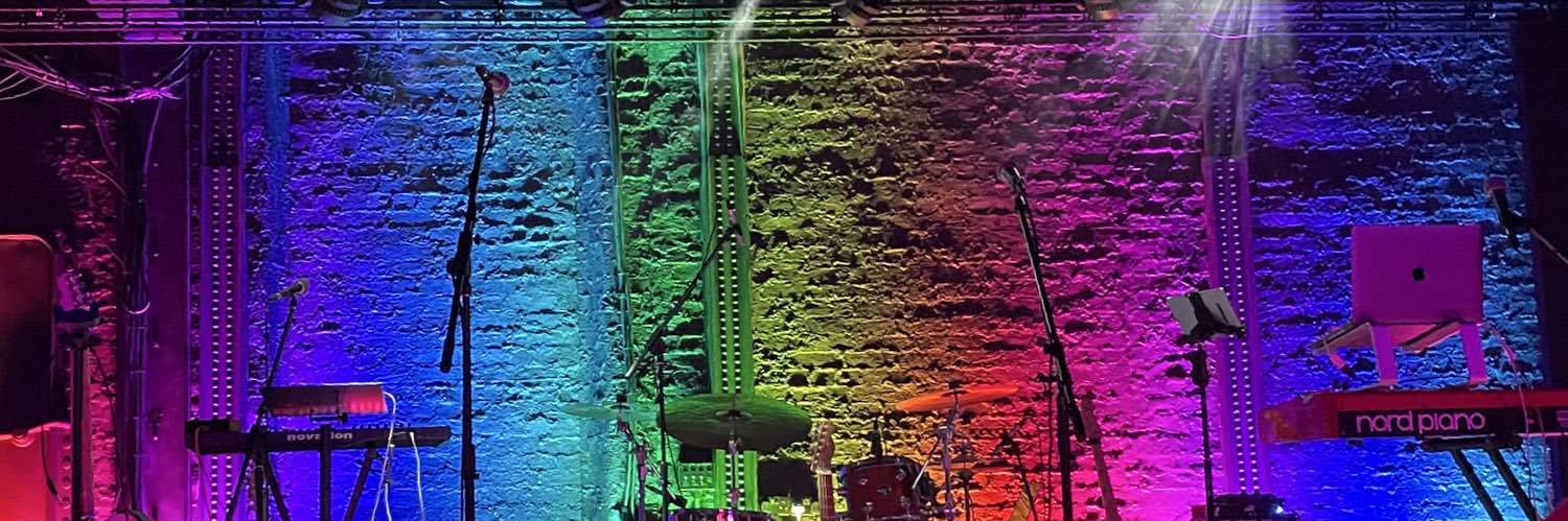 Katie 🌈 | 27's banner