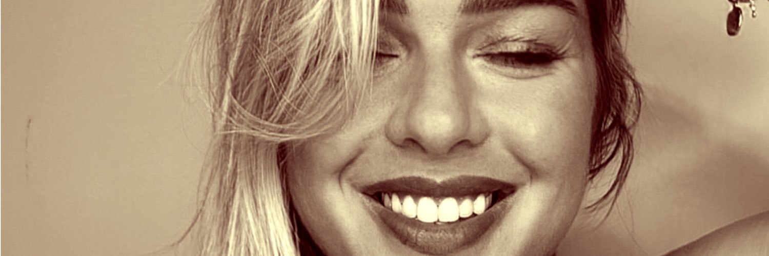 Simona Romano's banner