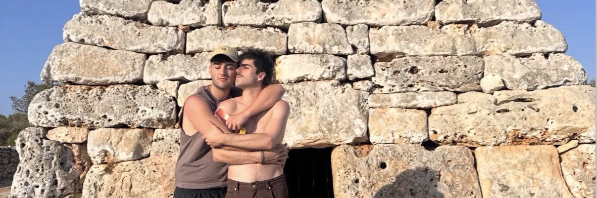 Lauuu 🦦🐧's banner