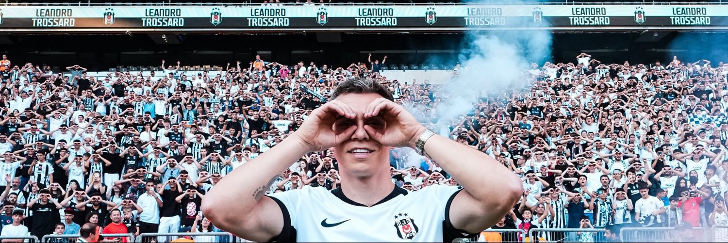 Grande's banner