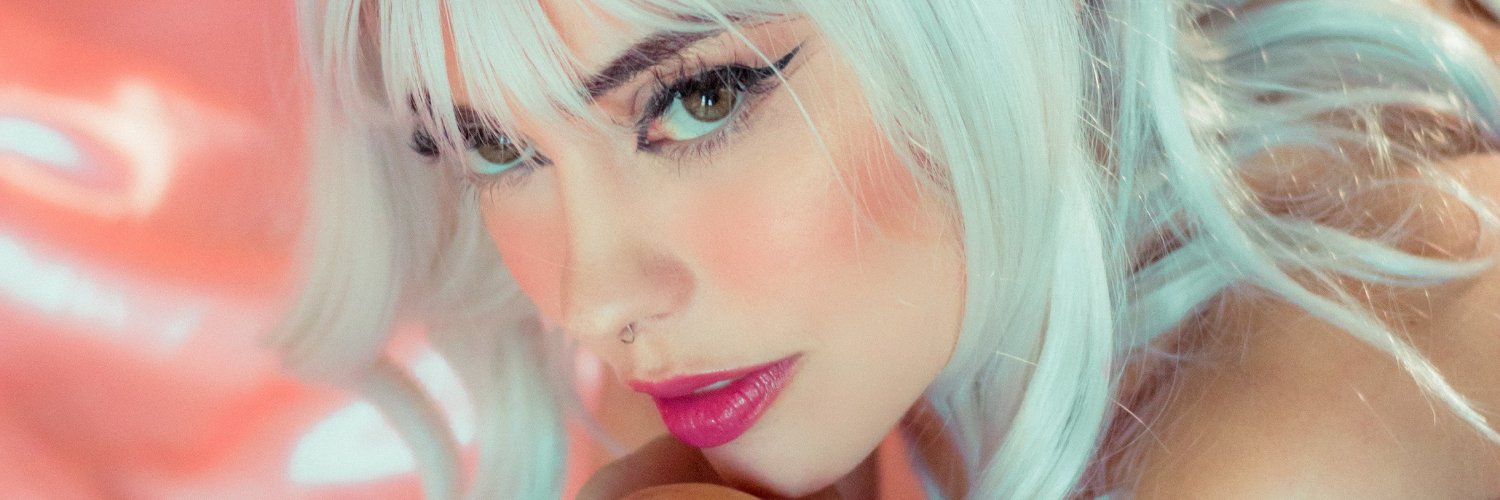 𝑬𝒍𝒍𝒆 𝑫𝒊𝒂𝒏𝒆👑's banner