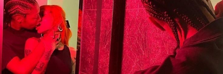 lesbiannnsss's banner