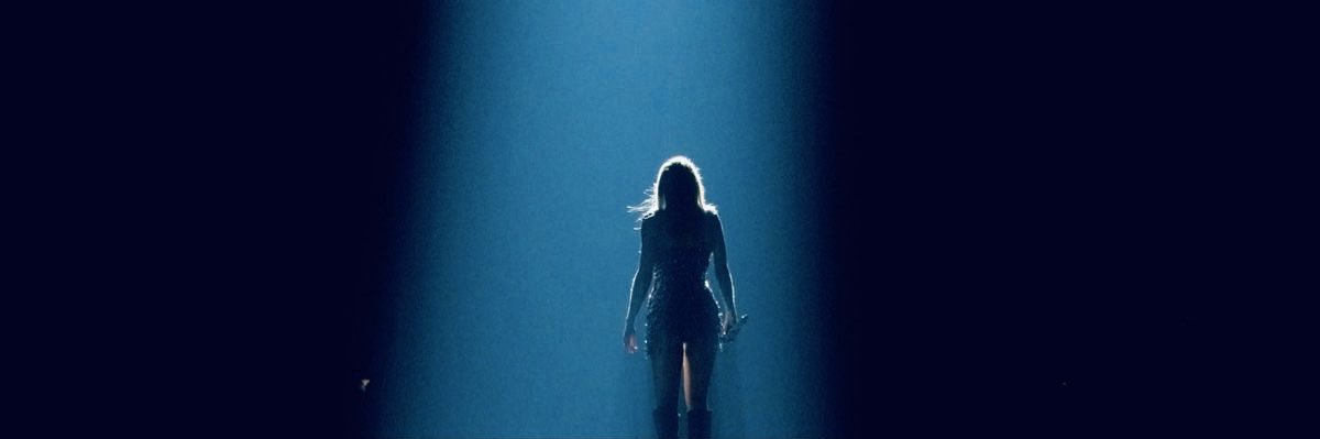 cande 🦋's banner