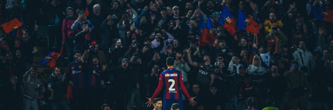 Issa's banner