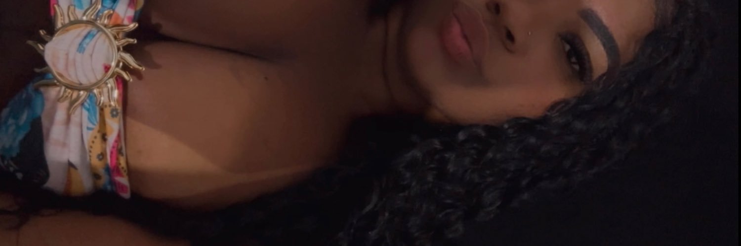 Lulu.🍒's banner