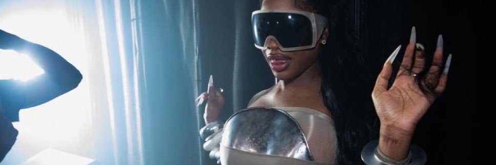 𝑐𝑎𝑟𝑡𝑖𝑒𝑟♕'s banner