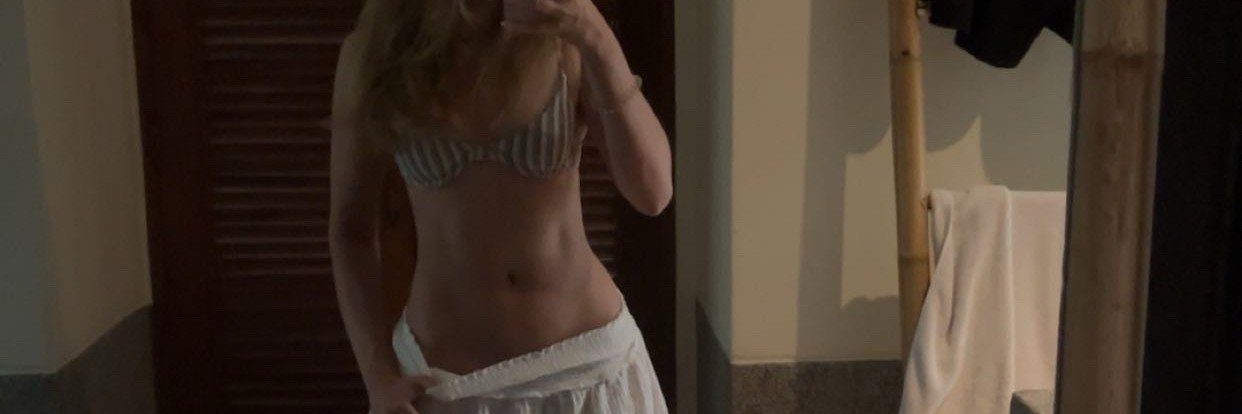 Claire's banner