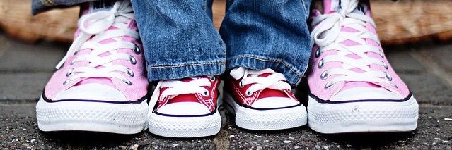 Bambini Converse's banner