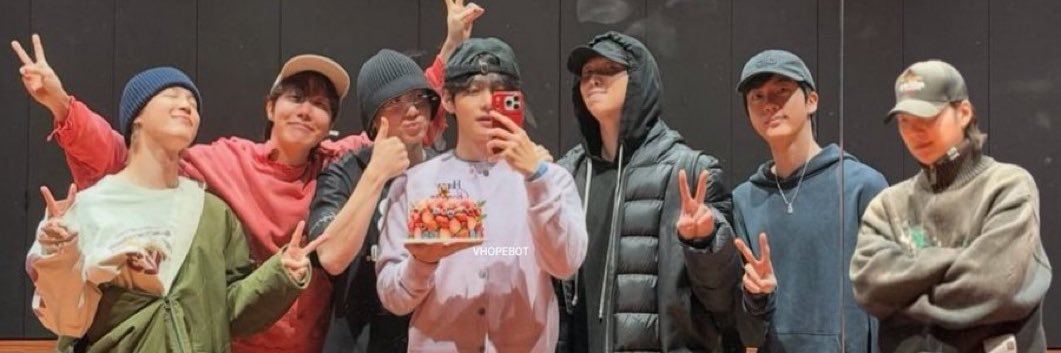 🐈‍⬛seeing BTS's banner
