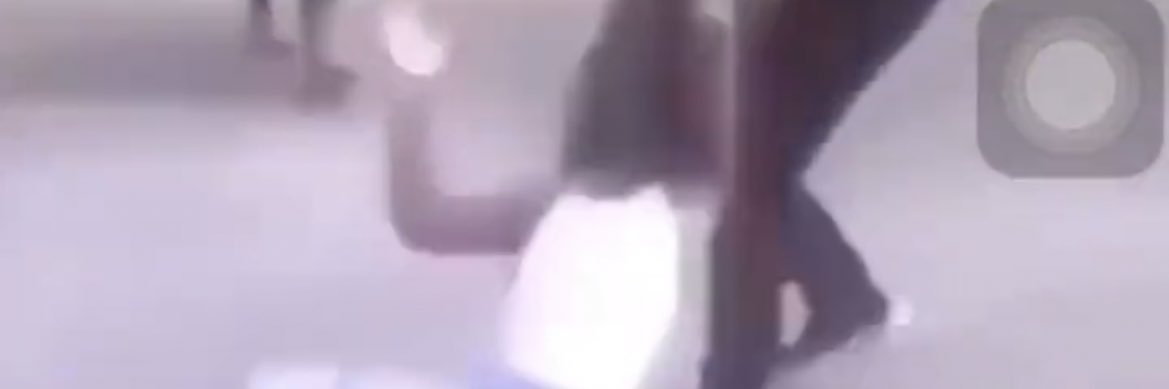 girl fights 4uu's banner