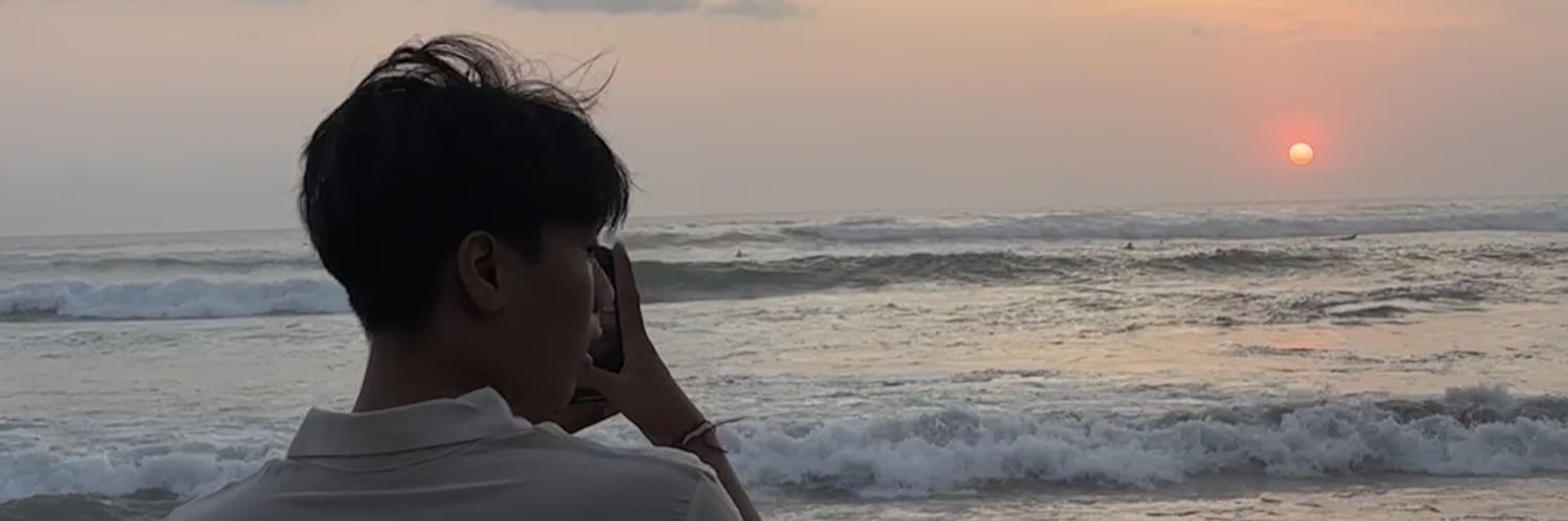Bayyours's banner