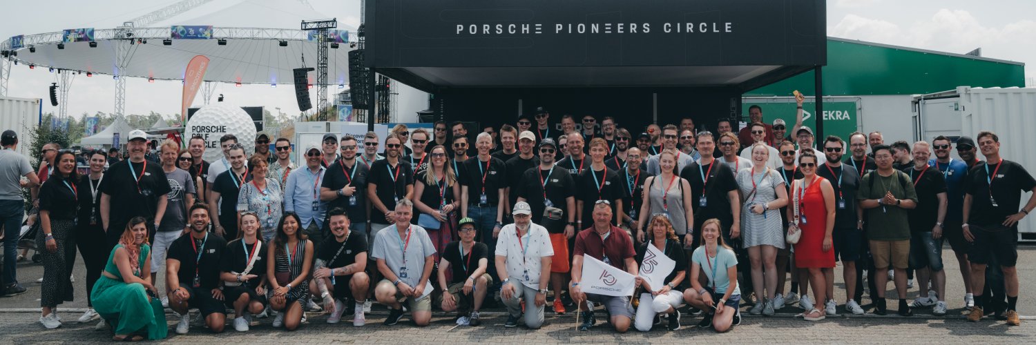 PORSCHΞ's banner
