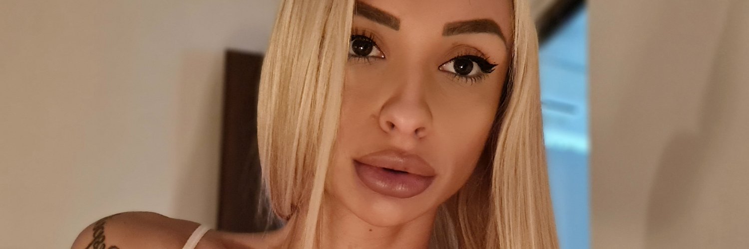 Kriss Blondie's banner