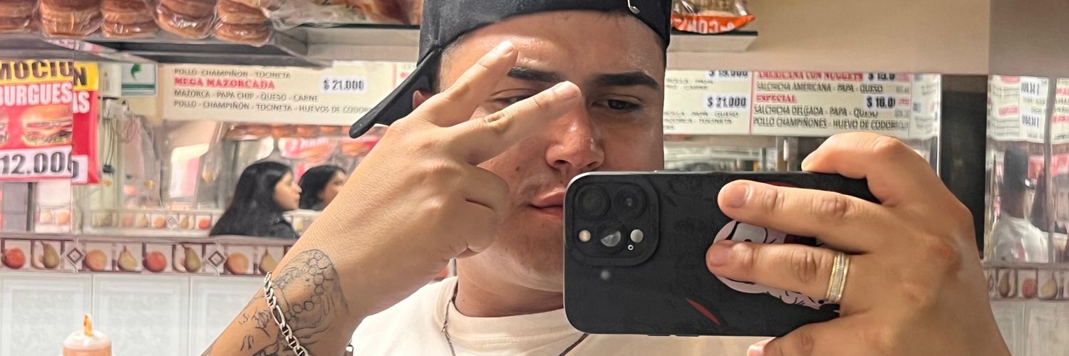 Colombianito🍁🔥 🍬🥺's banner