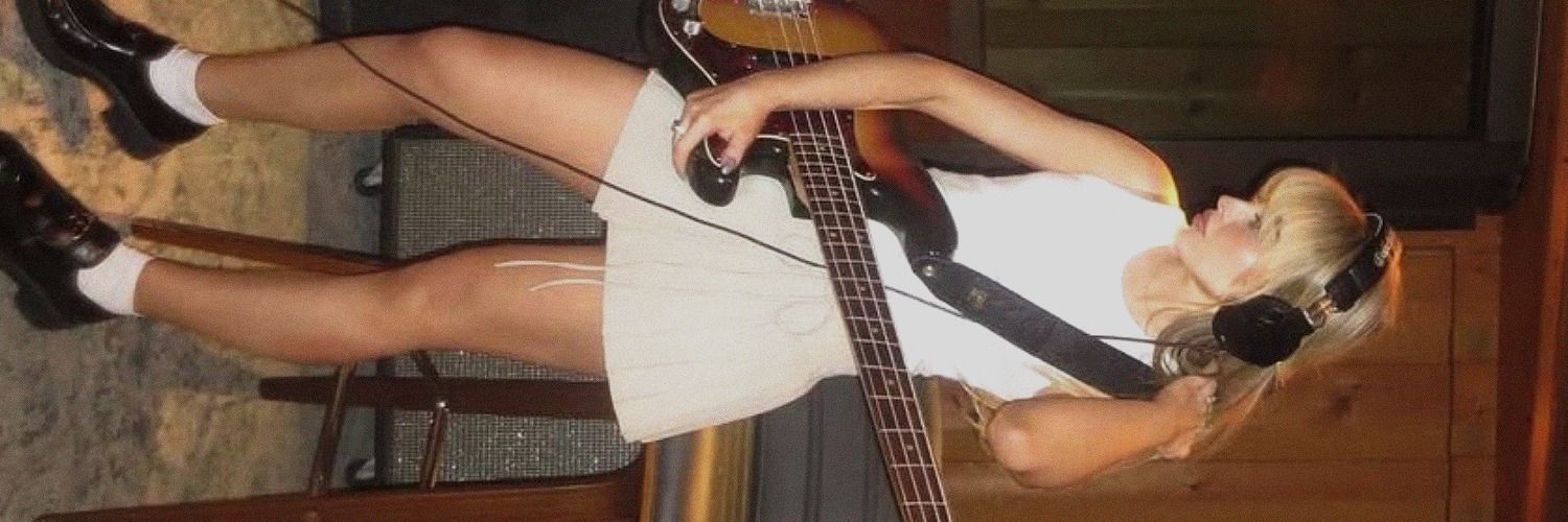 monica mas não a geller ☁️'s banner