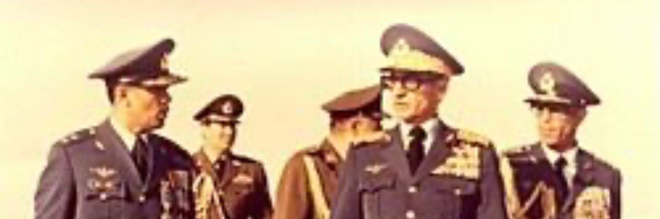 روزبه اکسین ( پهلوی پرست )'s banner