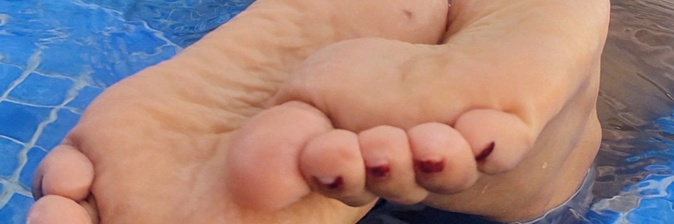 Sexyfeetlatinas 👑's banner