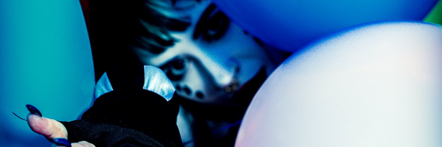 Bee R Dior's banner