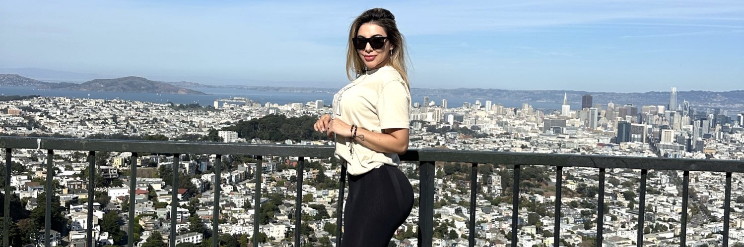 Vivi Acevedo. 💫's banner
