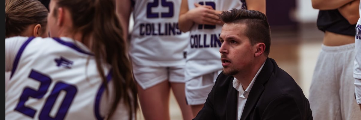 Coach Carson Huelle's banner