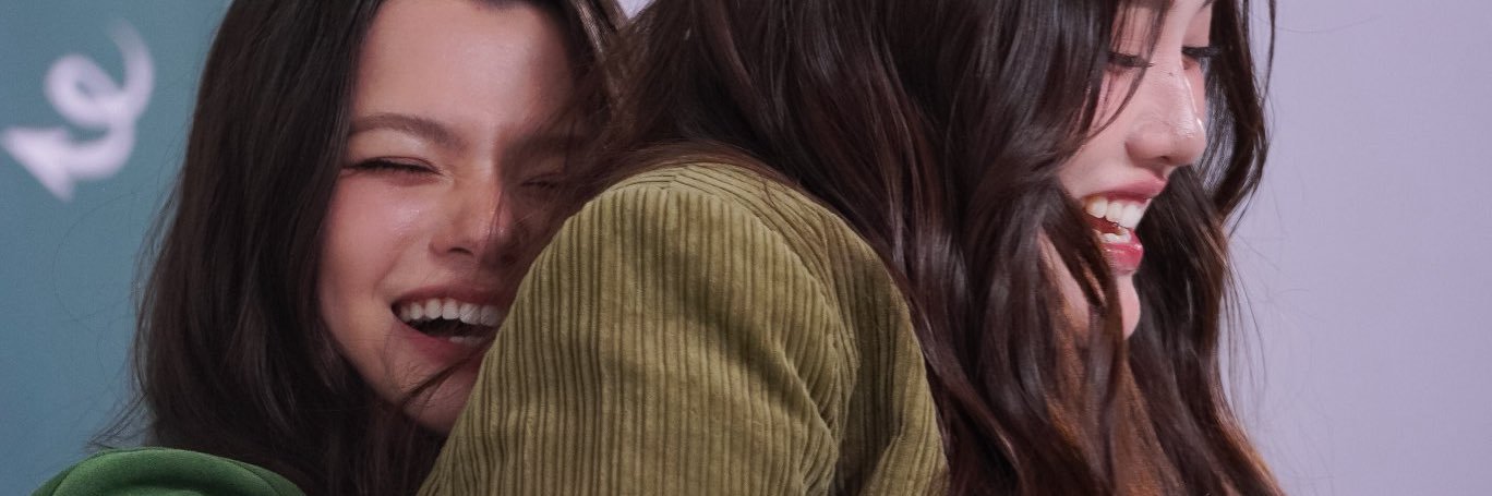 ana :🤍)'s banner