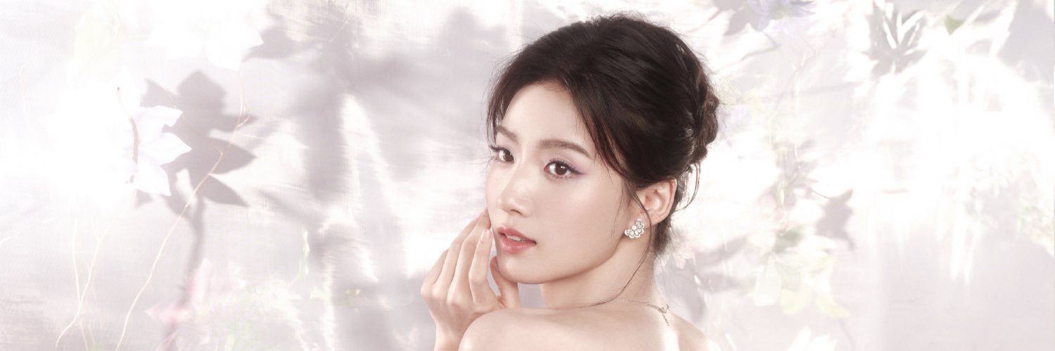 lu yuxiao 卢昱晓 archive's banner
