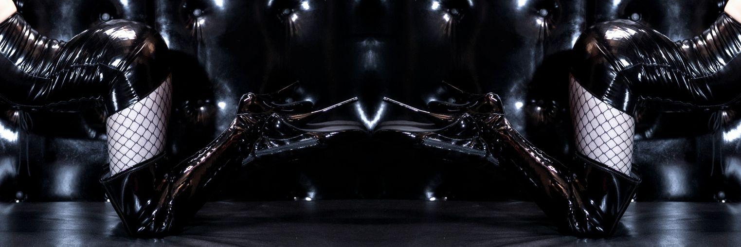 𝑀𝑖𝑠𝑠 𝐿𝑜𝑡𝑢𝑠's banner