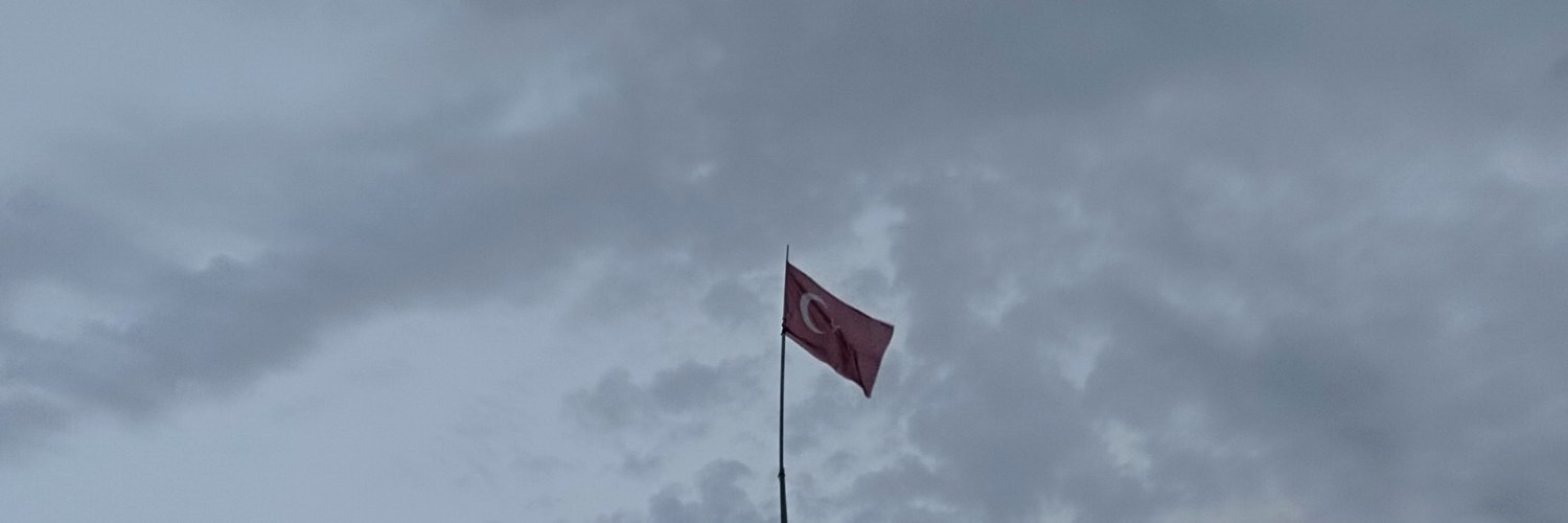 𝑈𝑚𝑢𝑡's banner