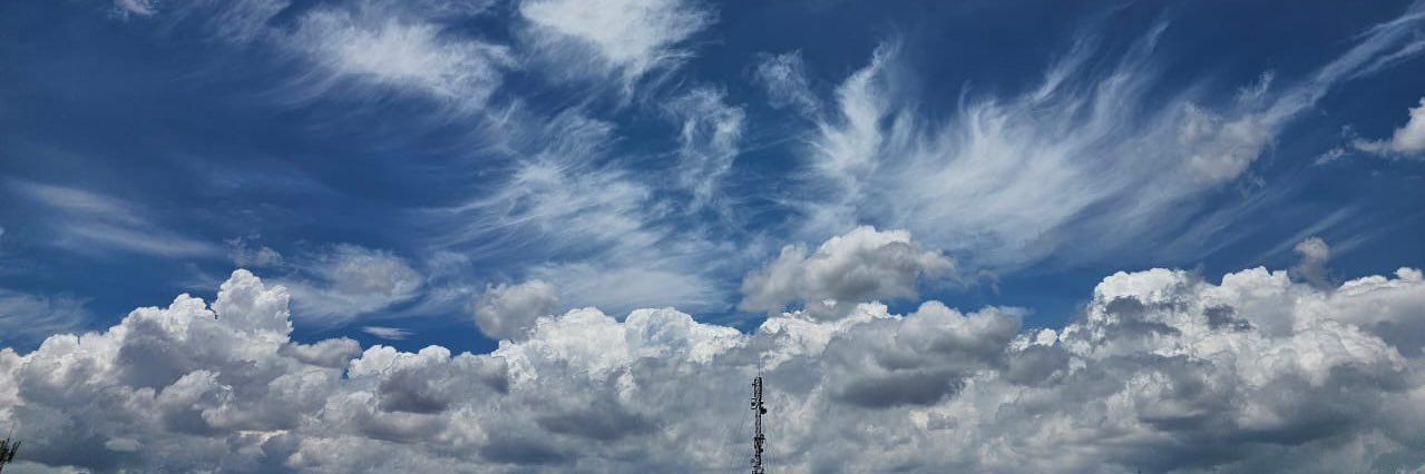 Nubes México's banner