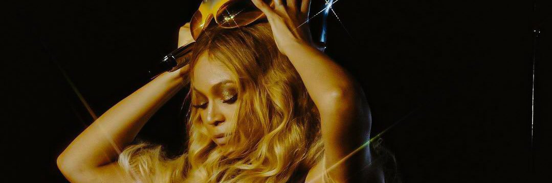 cleopatra 𐚁's banner