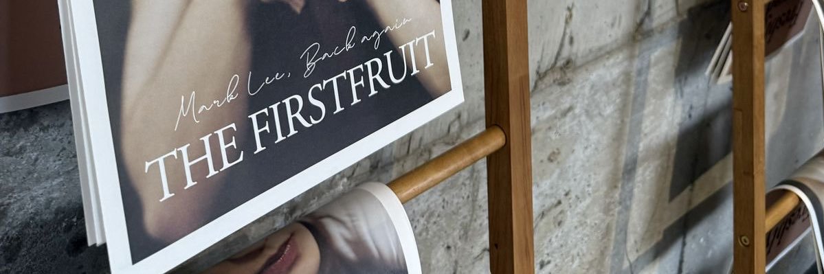 ⁸²'s banner