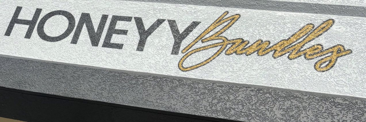 Dezzarray 🤍's banner