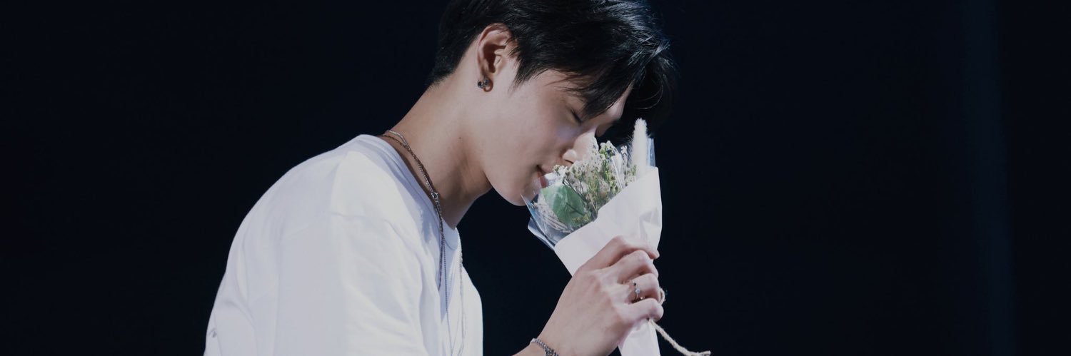 나라's banner