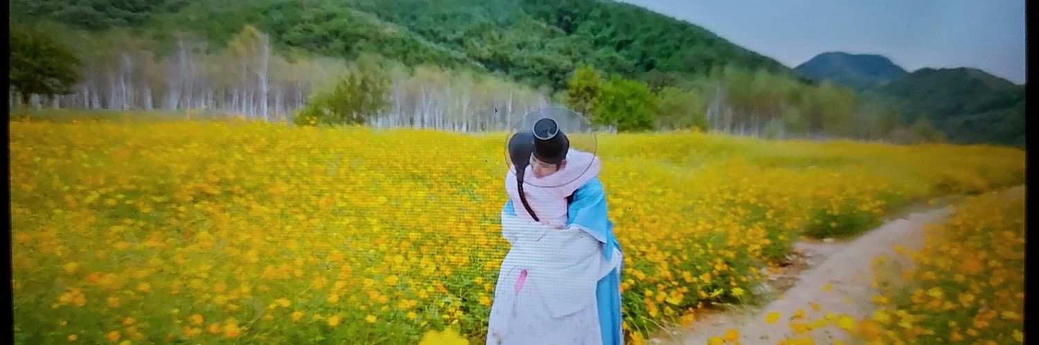 🌷🌙🍃's banner