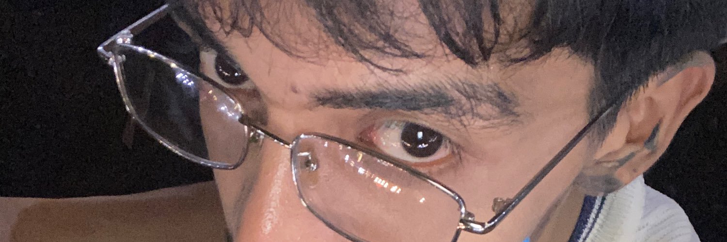 Bâí£'s banner
