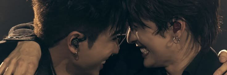 𝓔𝓶𝓲𝓵𝔂 ☿ ☆aaronfan's banner