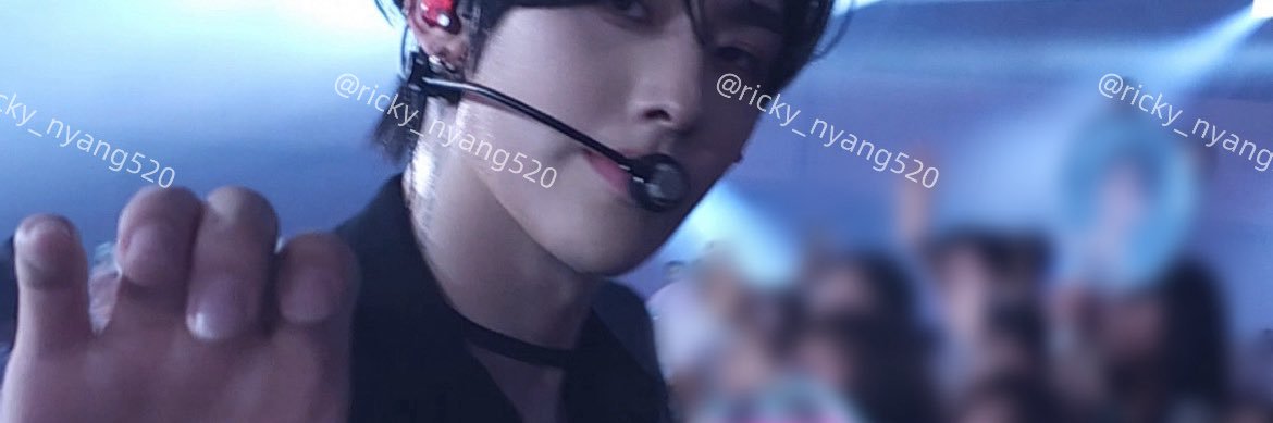 🐱냥🐾's banner