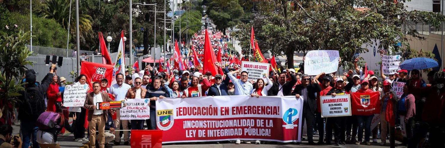 Andrés Quishpe's banner