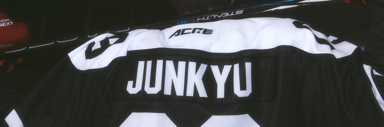 J♡'s banner